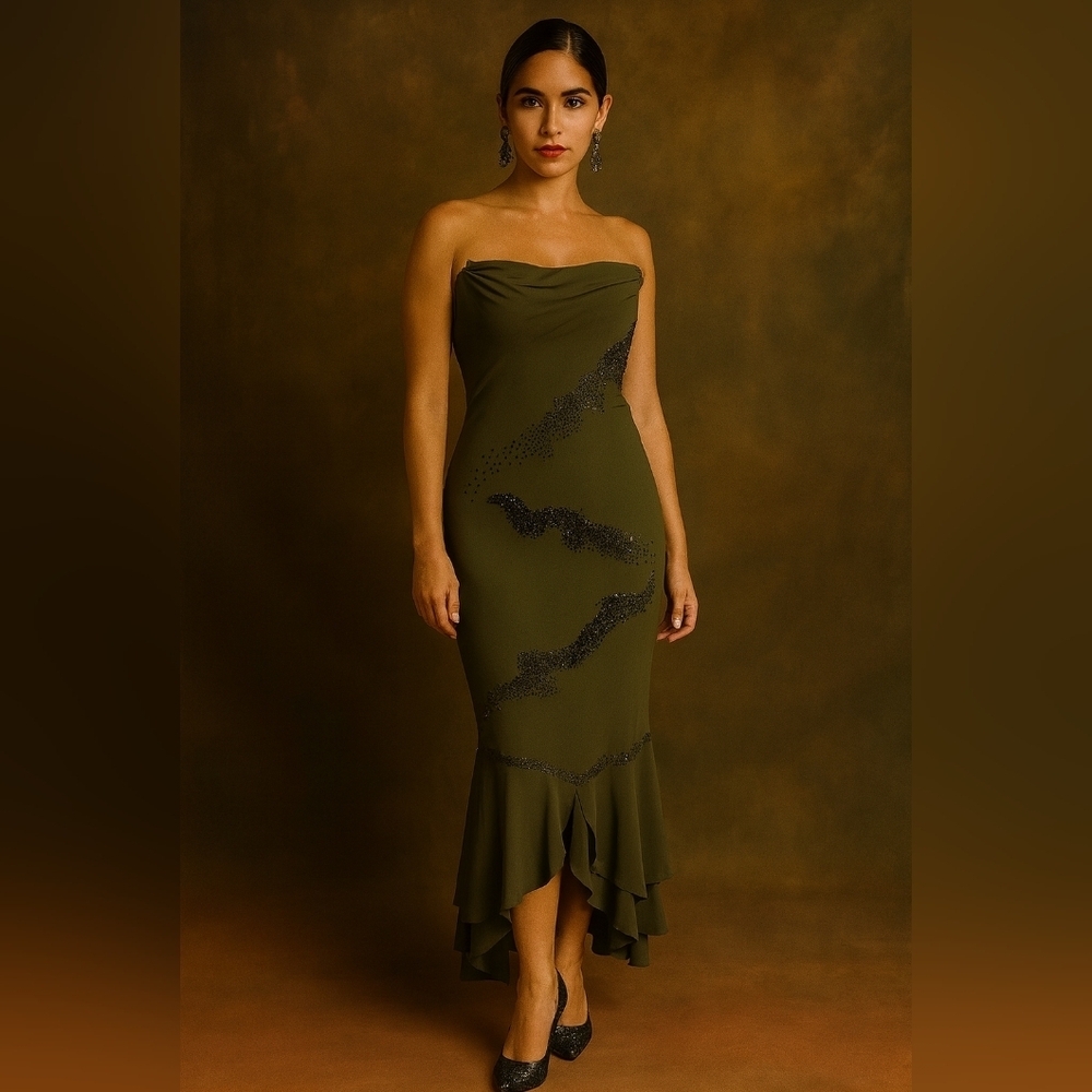 Stunning Black Maxi evening gown, with Beaded Detail, Ankle Length. Size 8